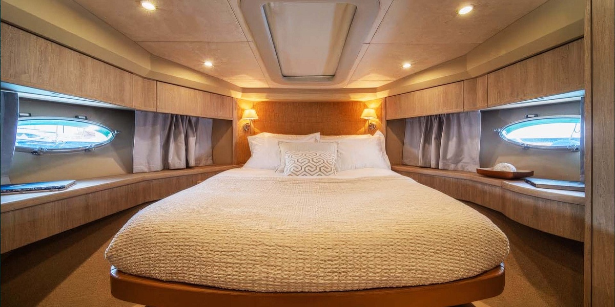 Аренда яхты Princess 62 DIAL в Миконосе